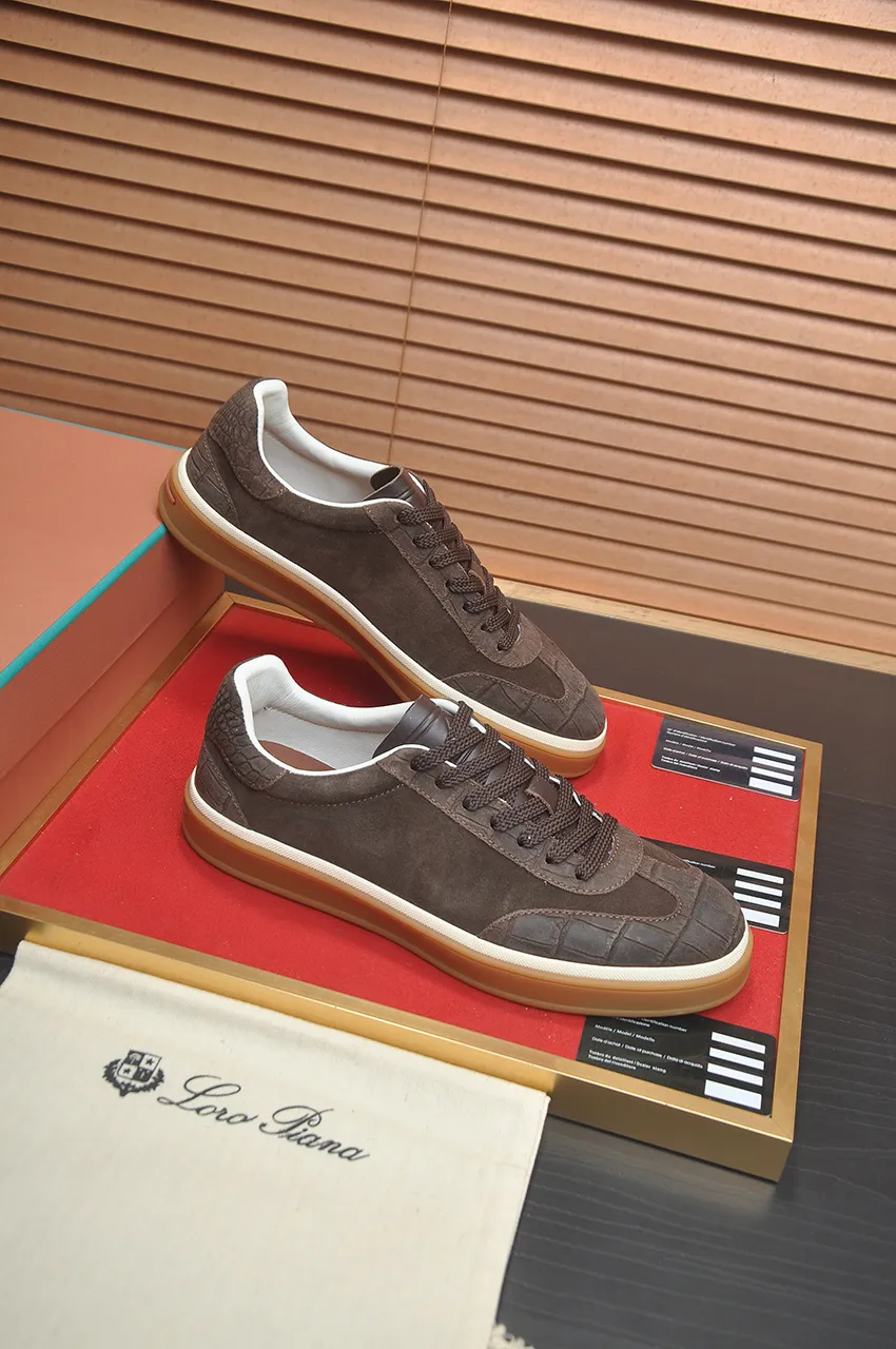 Men's men's shoes 💰580💶[𝐥𝐨𝐫𝐨 𝐏𝐢𝐚𝐧𝐚] lp classic loafers, an Italian treasure brand, the only brand that can match Hermès! Only after wearing it do we realize that we cannot let down our feet. The upper is imported cashmere, the lining of water-dyed cowhide ➕ the cowhide feet, the official original glass rubber outsole, and the pendant. Exclusive original packaging (tag ➕ brand paper ➕ outer box ➕ hand bag) code number: 38-46 (45 46 customized)